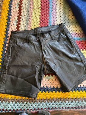 Men's Black Hybrid Shorts